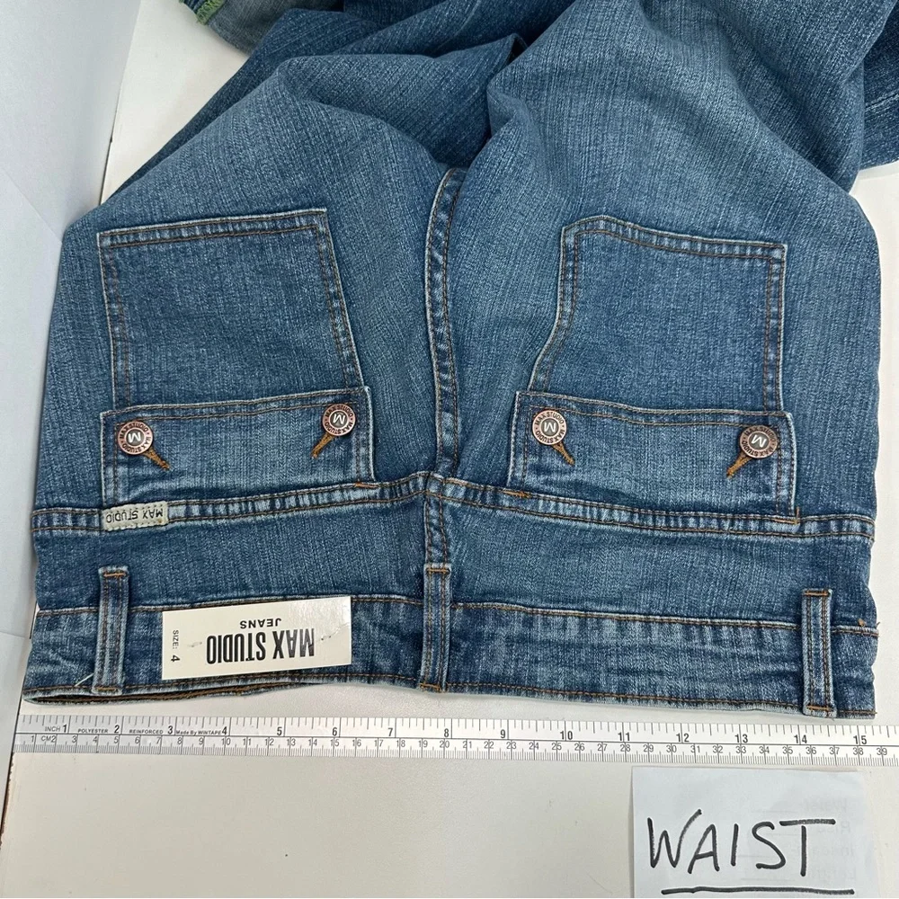 MAX STUDIO Capris Jeans Size 4 Cuffed 4 Pockets cropped New